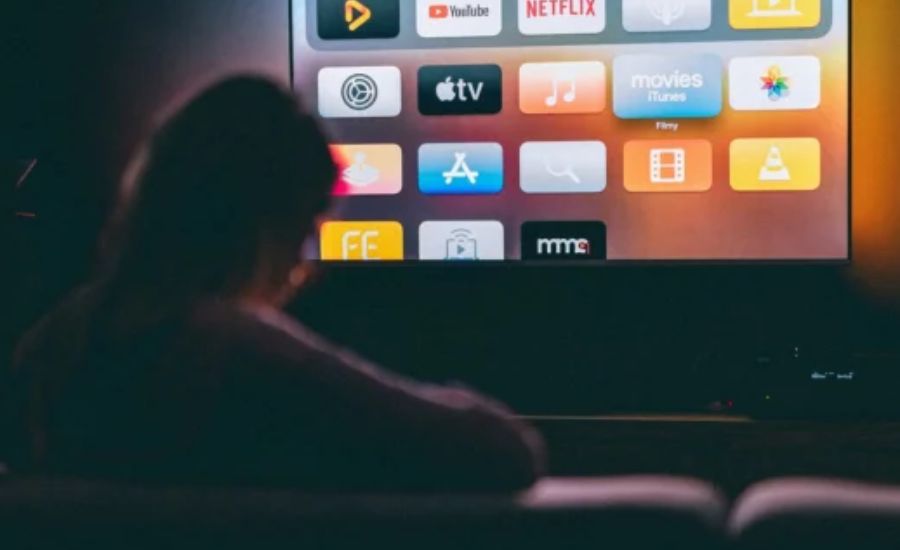 Changing TV Utilization Through Social Media